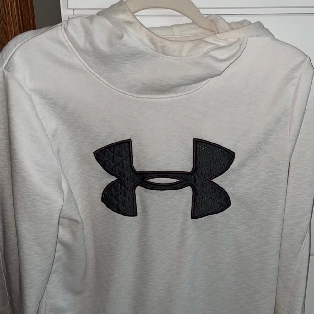 Under Armor sweatshirt